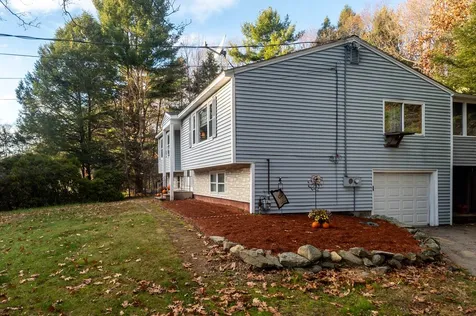 30 Spruce Lane Dover NH 03820