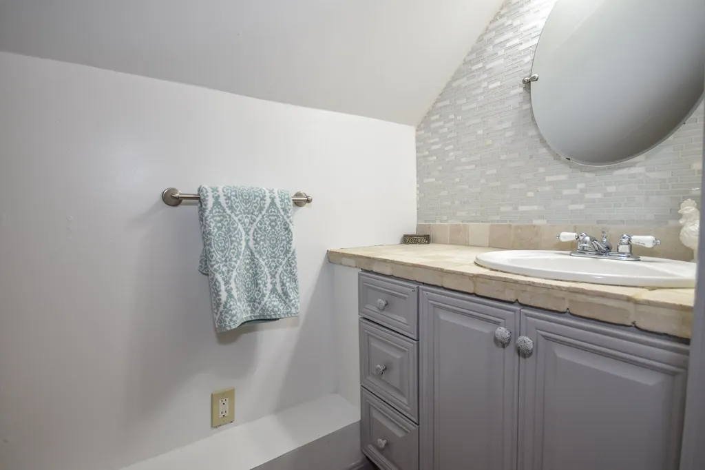 51 Bellamy Road Dover NH 03820