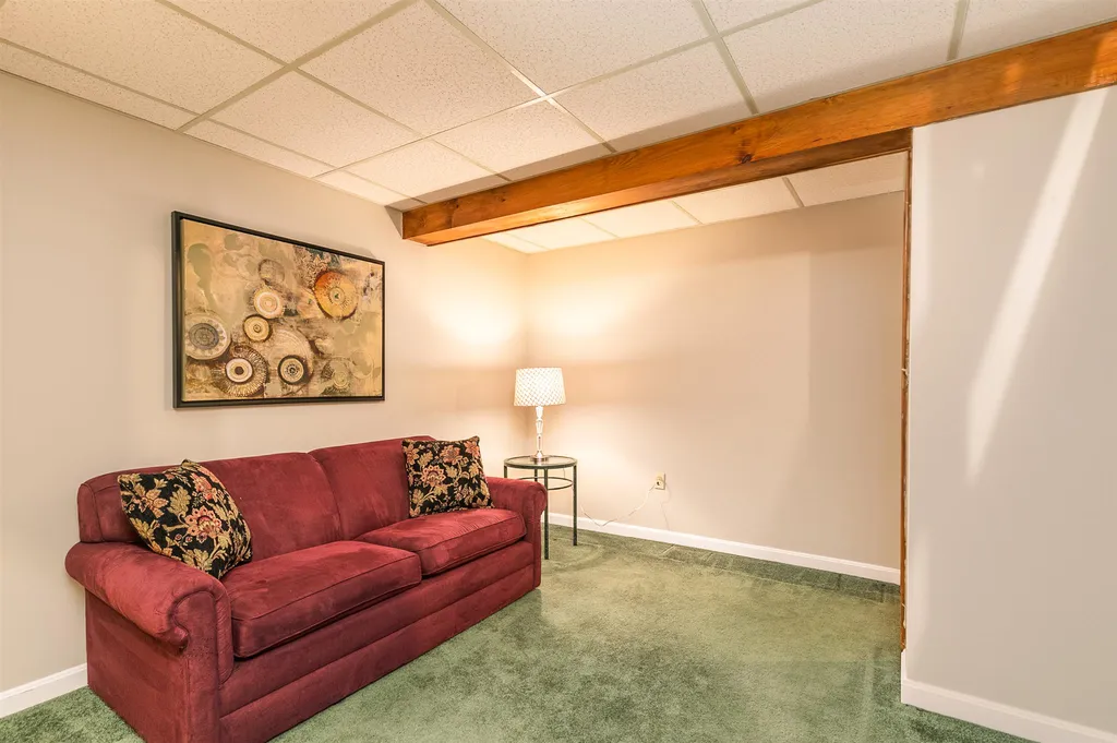 4 Bellflower Circle Concord NH 03303