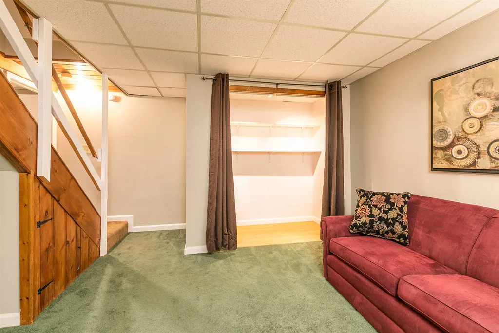 4 Bellflower Circle Concord NH 03303