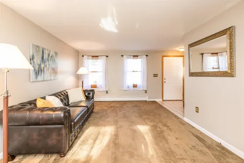 4 Bellflower Circle Concord NH 03303