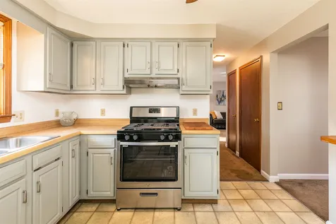 4 Bellflower Circle Concord NH 03303