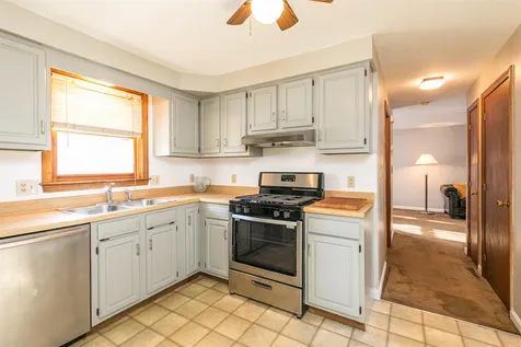 4 Bellflower Circle Concord NH 03303