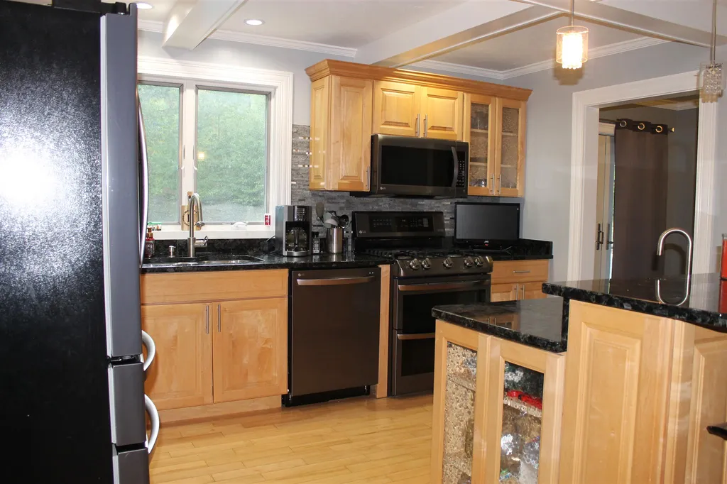 25 Bunker Lane Gilmanton NH 03237