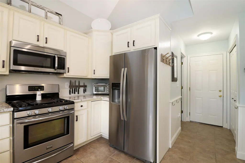 42 Tebbetts Road Rochester NH 03867