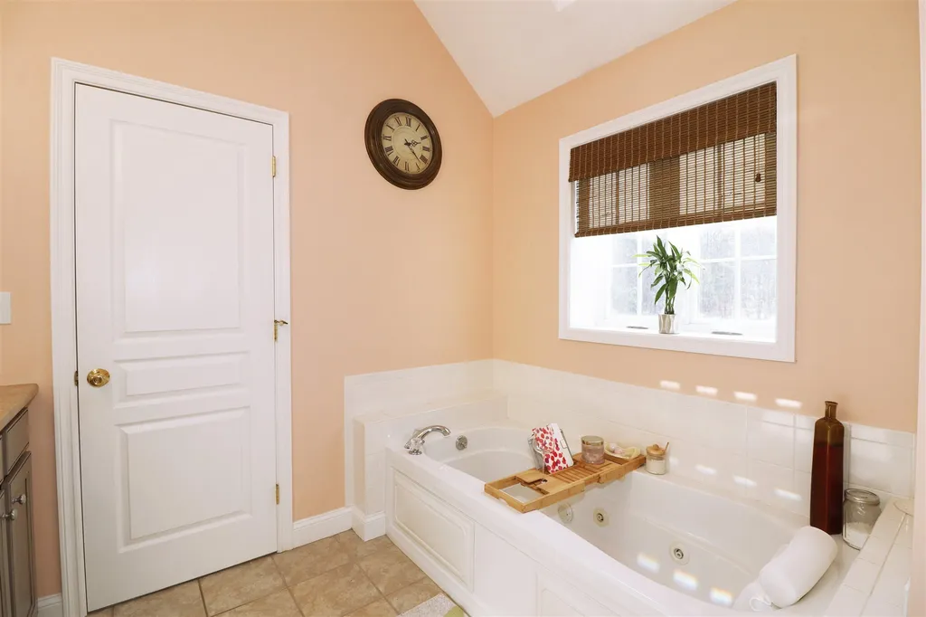 42 Tebbetts Road Rochester NH 03867
