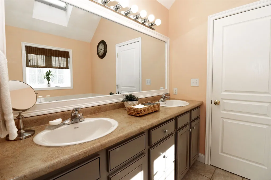 42 Tebbetts Road Rochester NH 03867