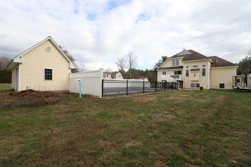 42 Tebbetts Road Rochester NH 03867