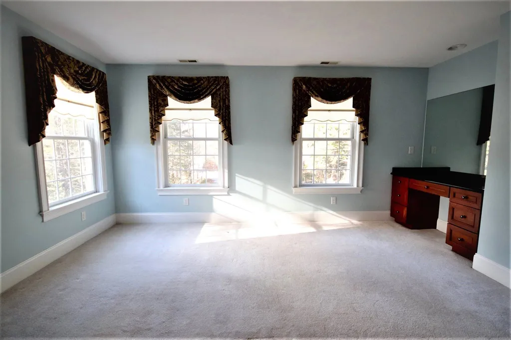 30 Reserve Place Concord NH 03301-7922