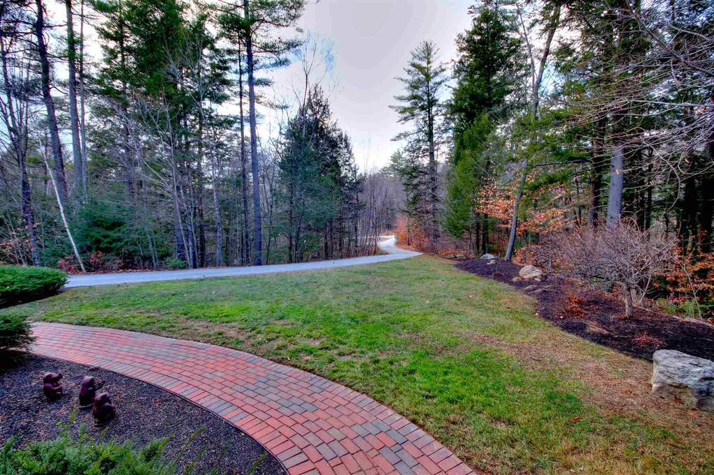 30 Reserve Place Concord NH 03301-7922