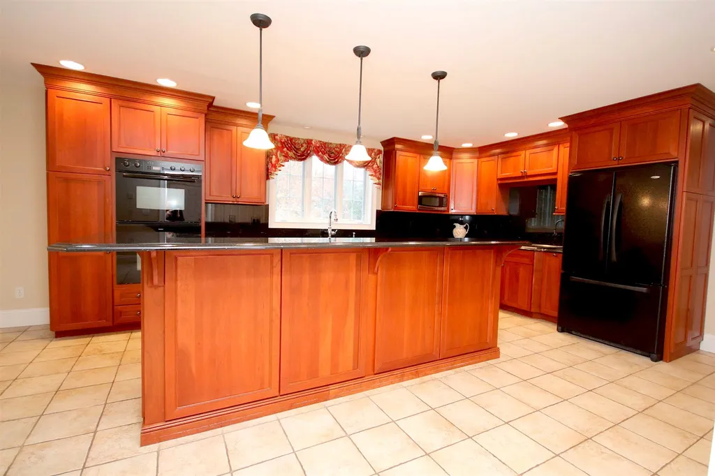 30 Reserve Place Concord NH 03301-7922