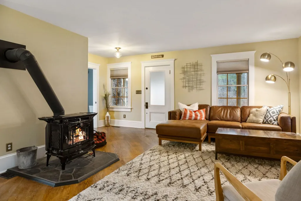 84 Packers Falls Road Newmarket NH 03857