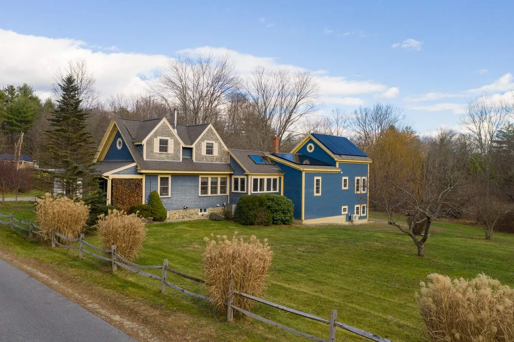 84 Packers Falls Road Newmarket NH 03857