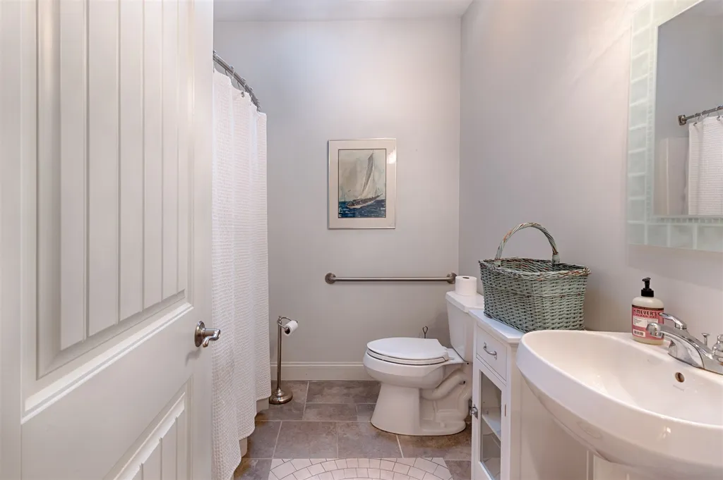 5 River Heights Road Tuftonboro NH 03816