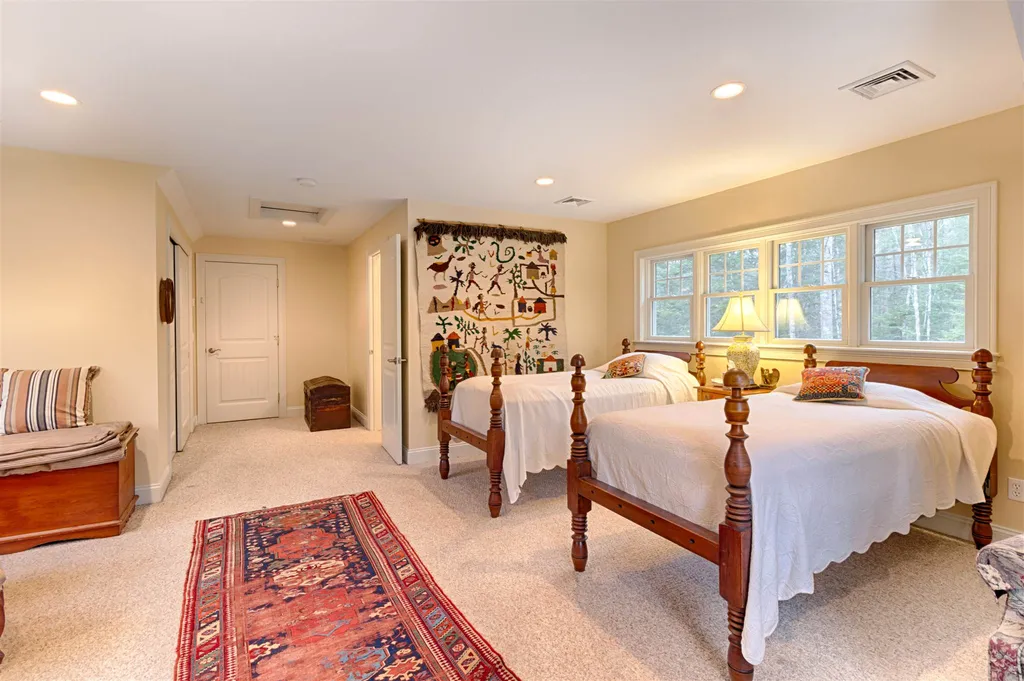 5 River Heights Road Tuftonboro NH 03816