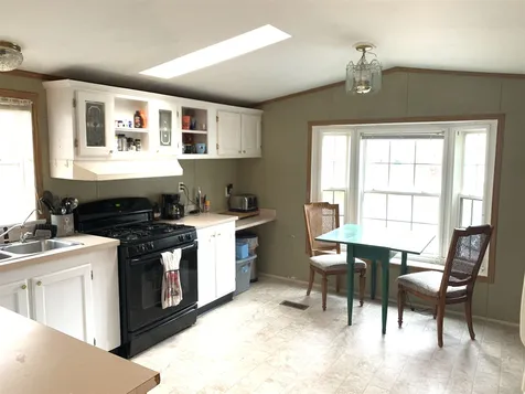 50 Colonial Village Somersworth NH 03878