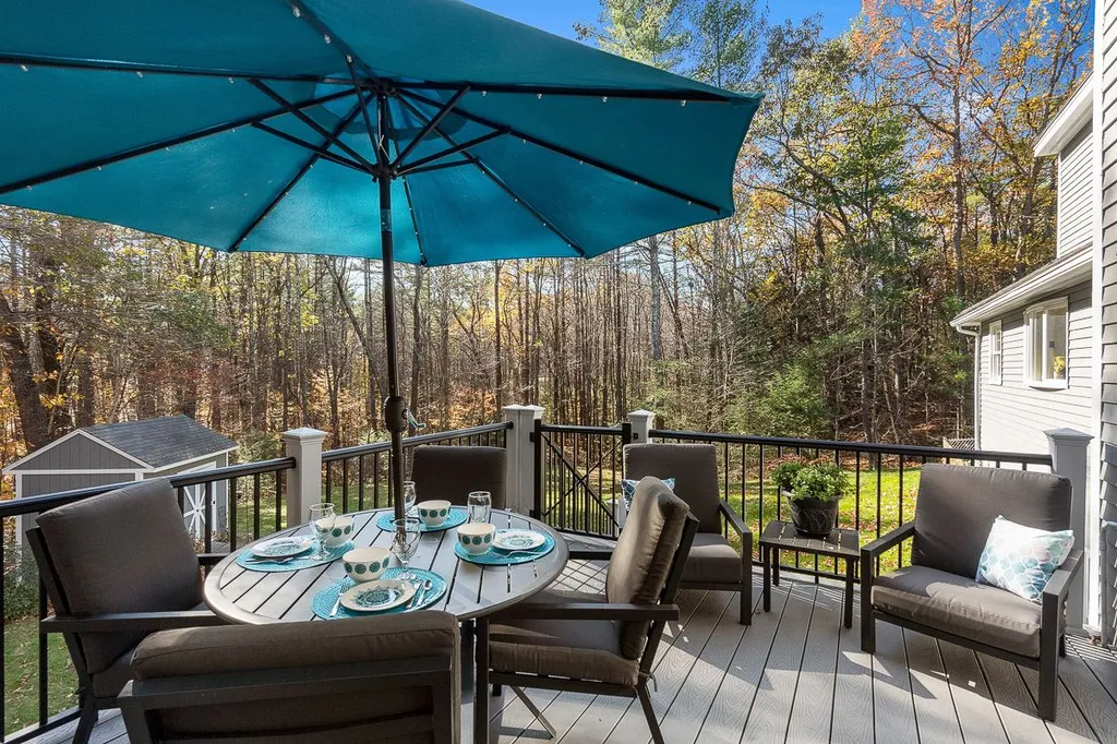 27 Boulder Drive Milford NH 03055