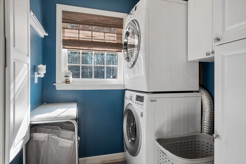 27 Boulder Drive Milford NH 03055