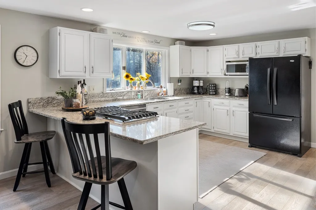 27 Boulder Drive Milford NH 03055
