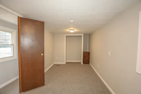 16 Greatstone Drive Nashua NH 03063