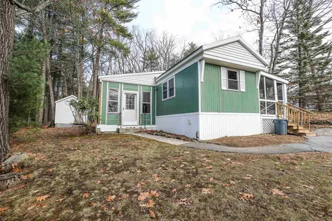 16 Greatstone Drive Nashua NH 03063