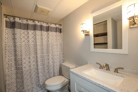 16 Greatstone Drive Nashua NH 03063