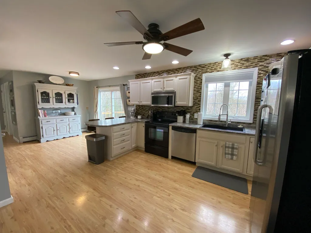 10 Kayla Lane Deering NH 03244