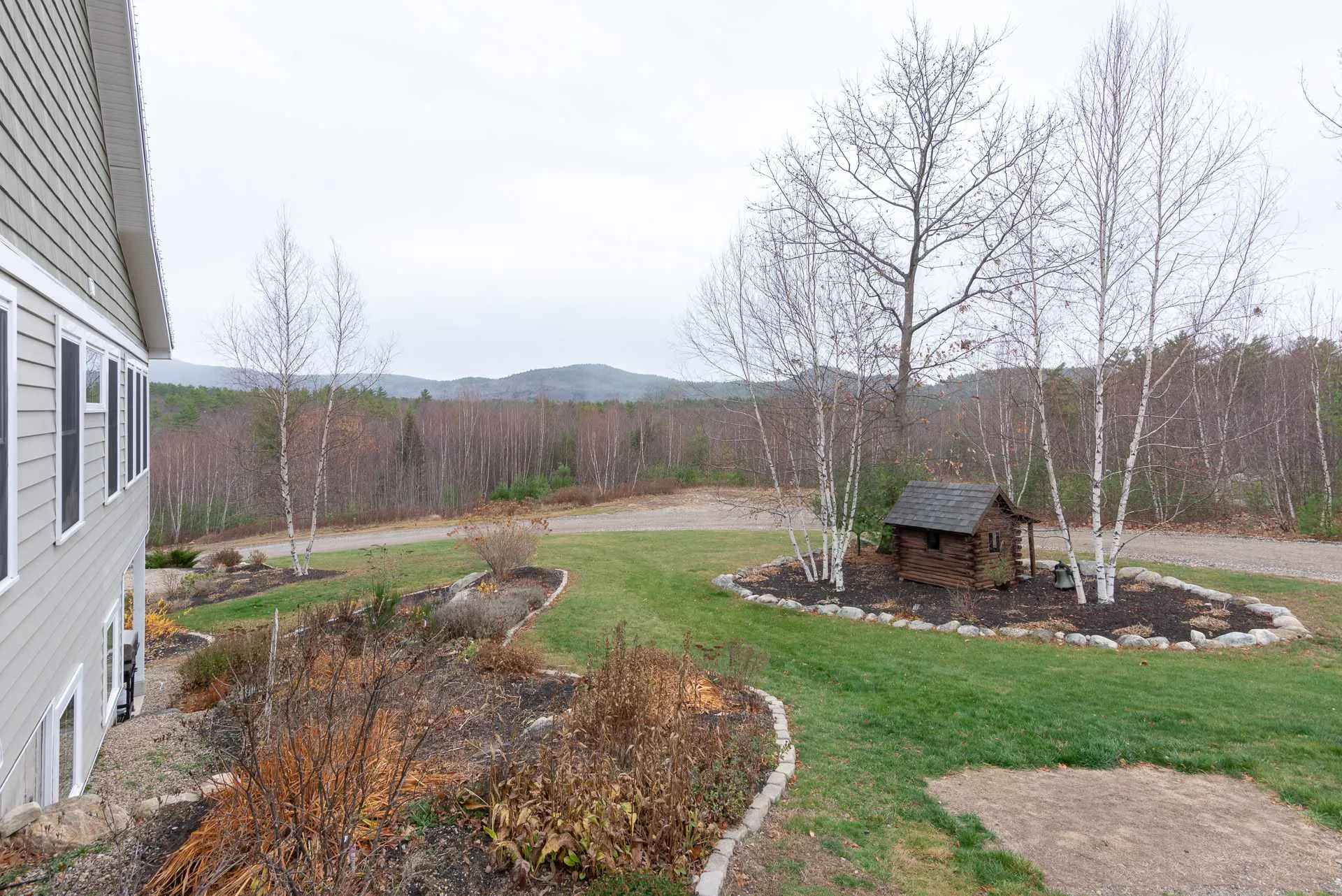 16 Pasture Lane Holderness NH 03245