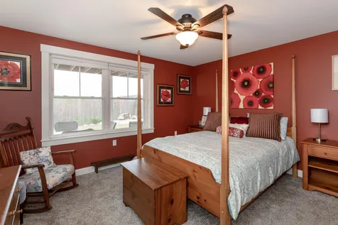 16 Pasture Lane Holderness NH 03245