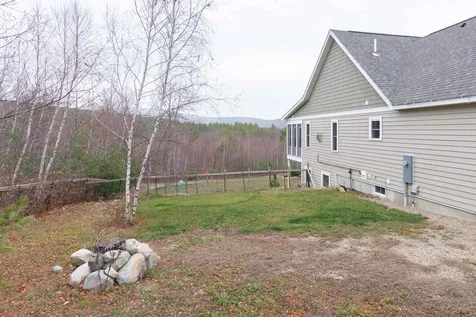 16 Pasture Lane Holderness NH 03245