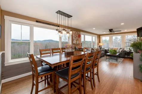 16 Pasture Lane Holderness NH 03245