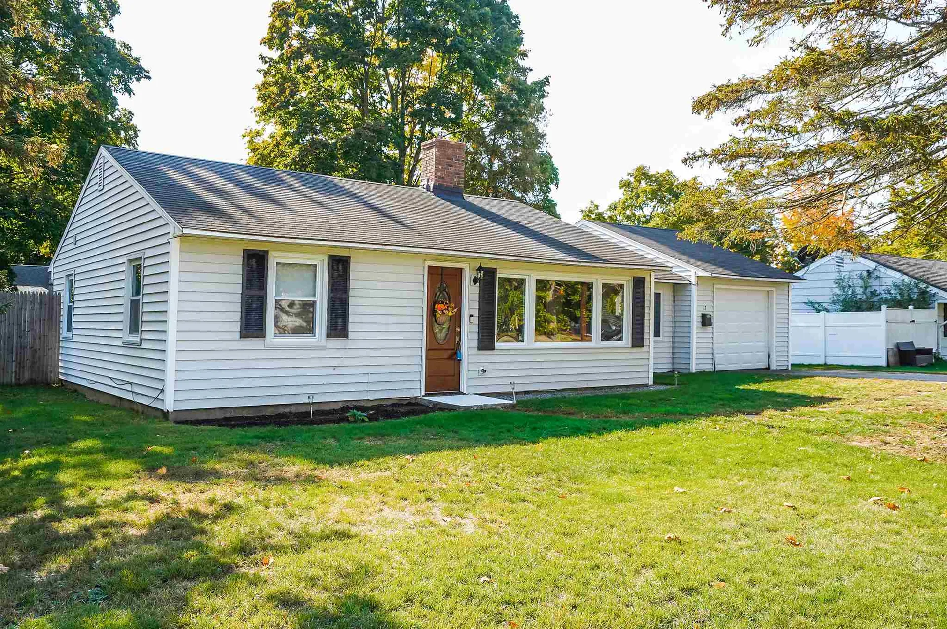 17 Roby Road Nashua NH 03064