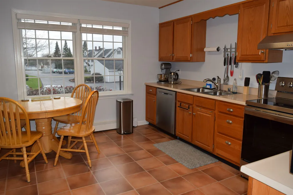 30 Twin Circle Middlebury VT 05753