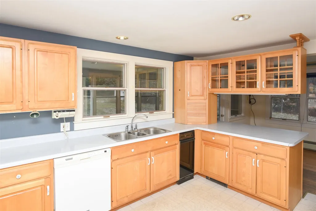 24 Worthley Road Topsham VT 05076