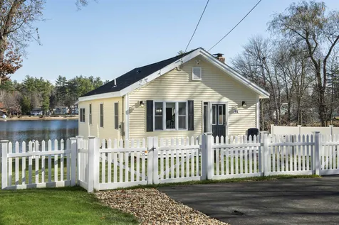 91 Shore Drive Salem NH 03079