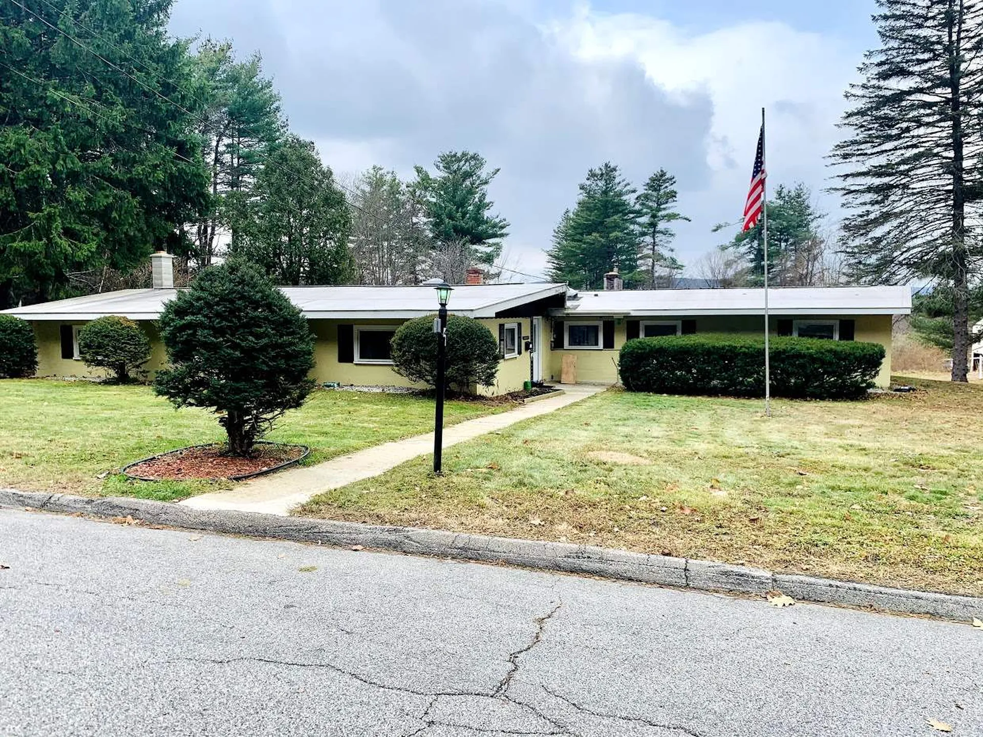 41 Hillside Avenue Keene NH 03431
