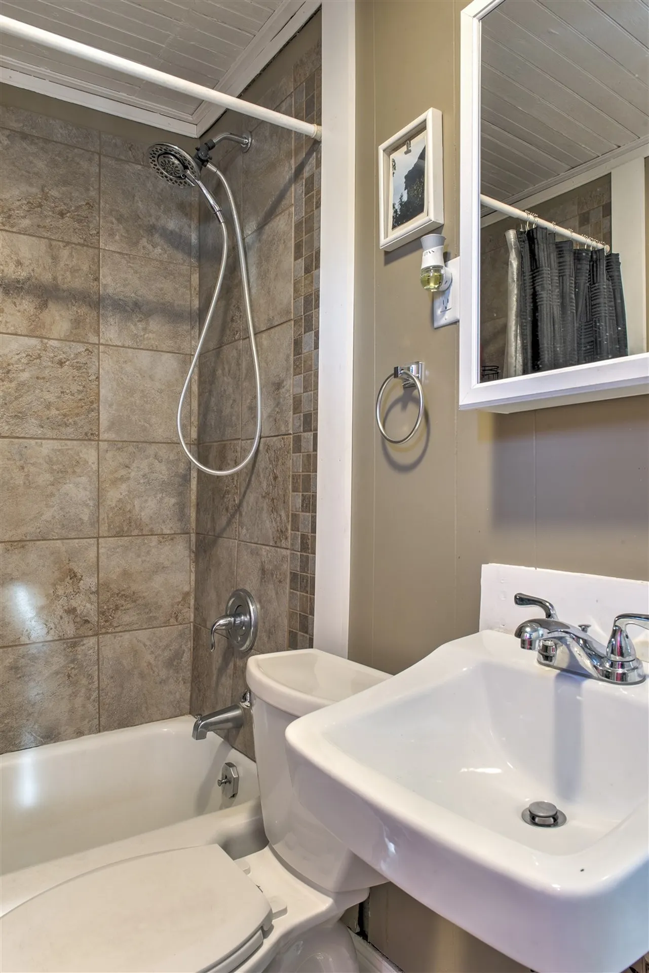20 Appleton Street Keene NH 03431