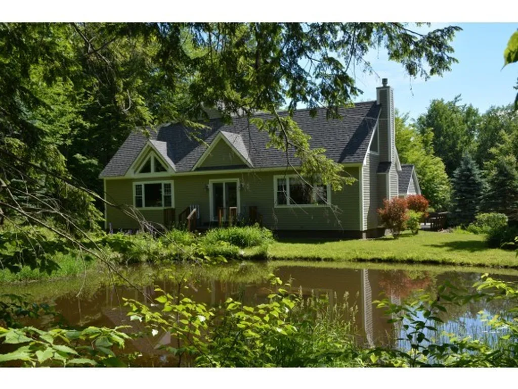 311 Hiddenwood Road Fayston VT 05673