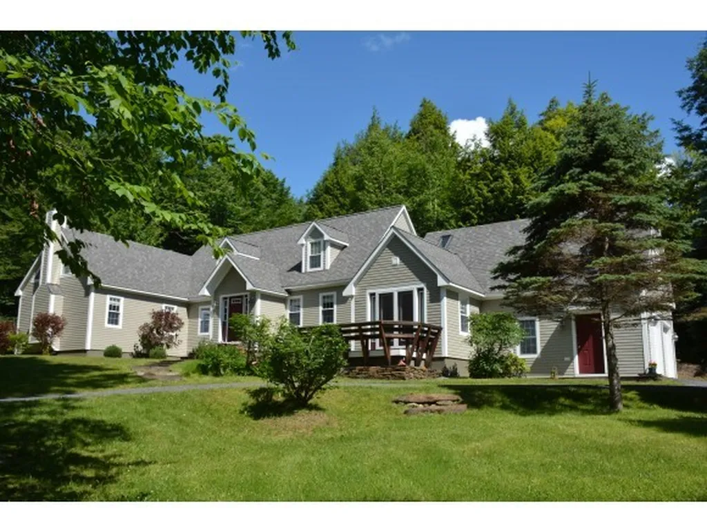 311 Hiddenwood Road Fayston VT 05673