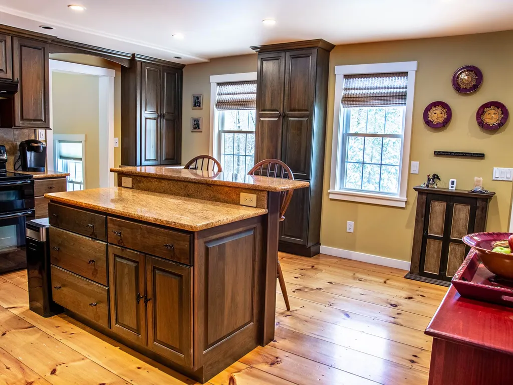 311 Hiddenwood Road Fayston VT 05673