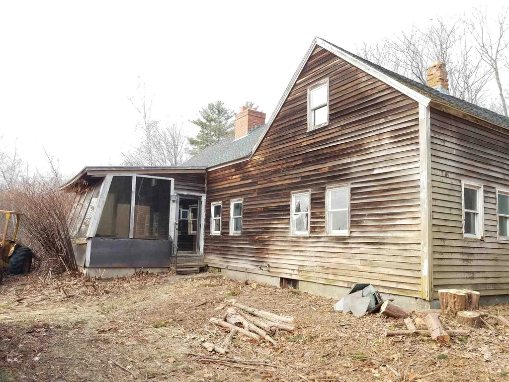 812 Meaderboro Road Farmington NH 03835