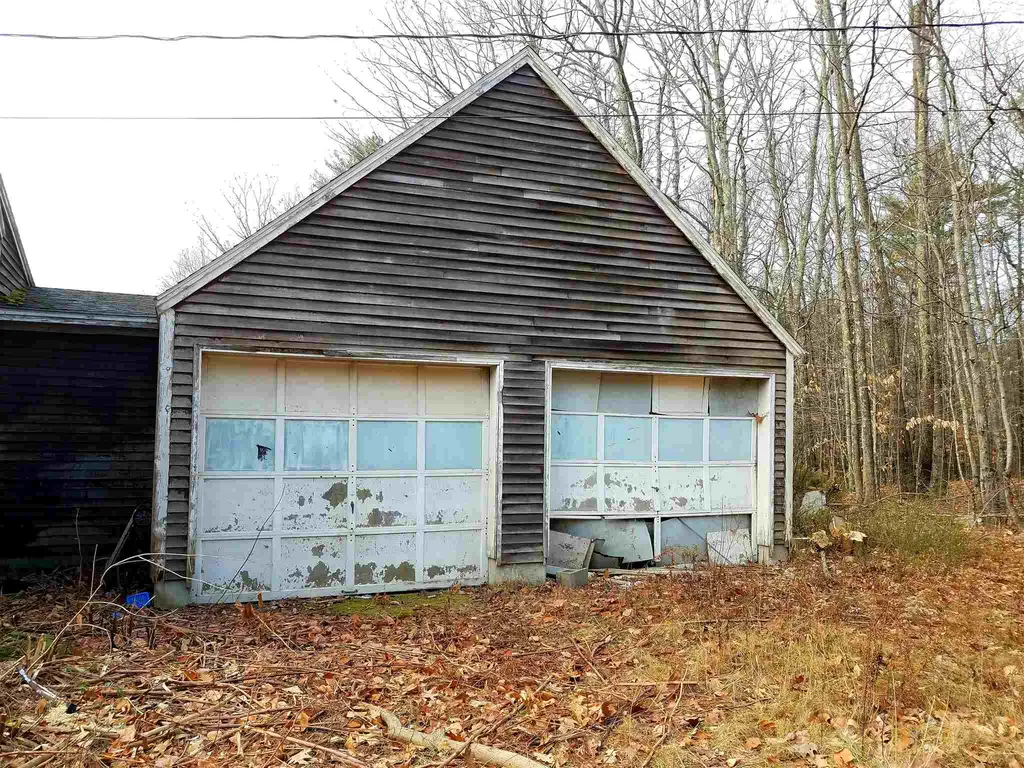 812 Meaderboro Road Farmington NH 03835