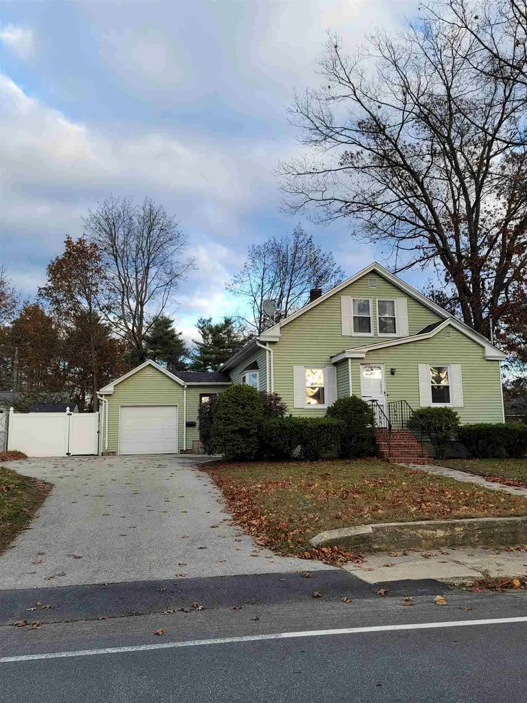26 Fairview Avenue Nashua NH 03060