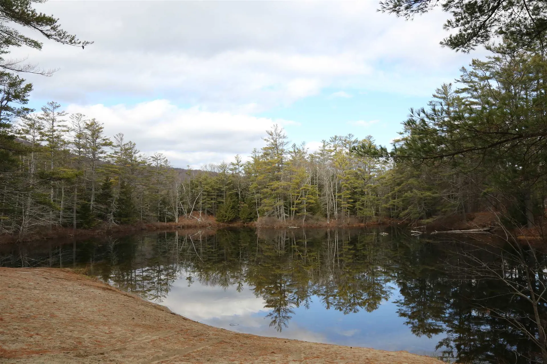7 Oak Lane Grafton NH 03240