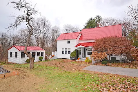 320 Bunker Hill Road Auburn NH 03032