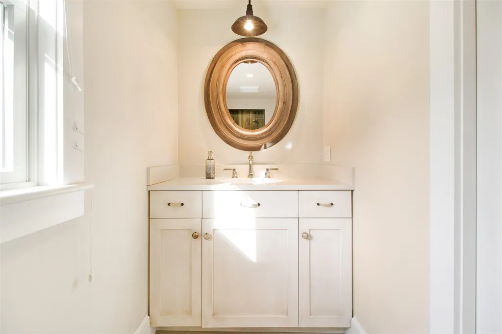 13 Riverside Drive Dover NH 03820
