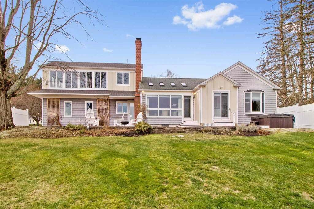 13 Riverside Drive Dover NH 03820