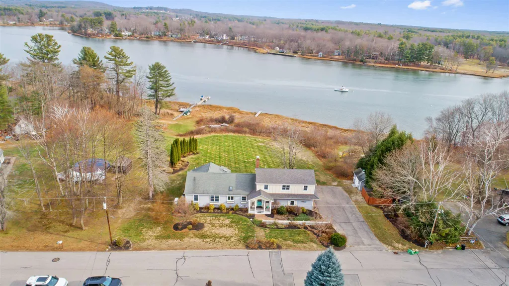 13 Riverside Drive Dover NH 03820