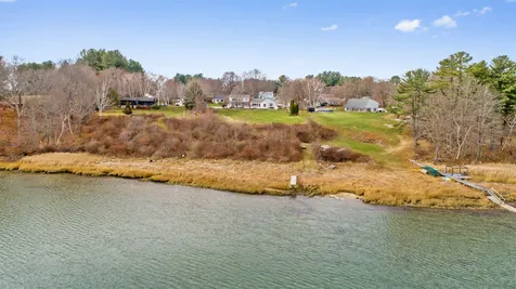 13 Riverside Drive Dover NH 03820