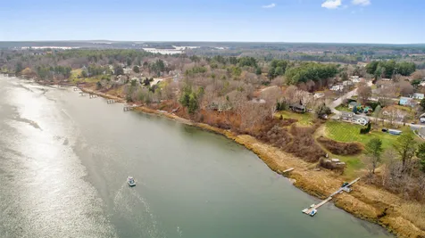 13 Riverside Drive Dover NH 03820